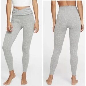 Nike Women’s Small Dri Fit Gray Polka Yoga Twist Front 7/8 Leggings